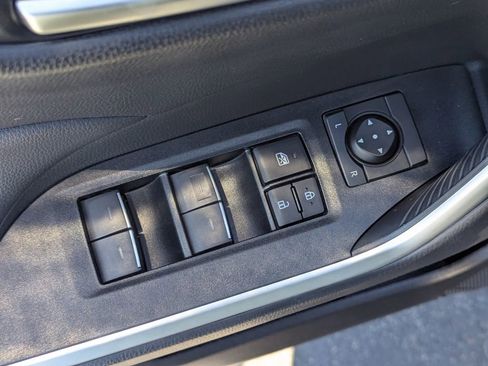 Used 2025 Toyota RAV4 XLE image 26