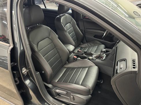 Used 2015 Volkswagen GTI Autobahn w/ Lighting Package (SEL) FWD image 17