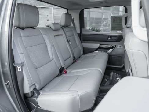 Used 2024 Toyota Tundra Limited image 37