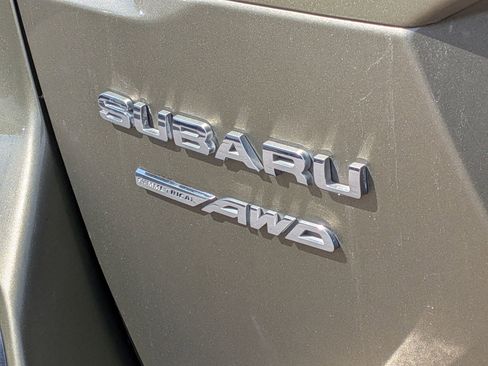 Used 2022 Subaru Outback Touring w/ Popular Package #2 image 32