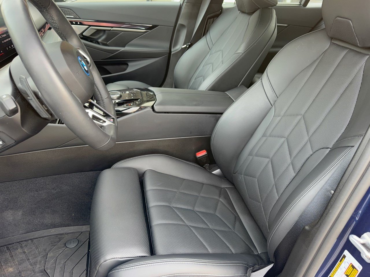 Certified 2026 BMW i5 eDrive40 RWD image 5