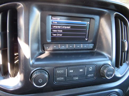 Used 2017 Chevrolet Colorado W/T RWD image 13