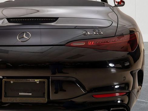 Used 2022 Mercedes-Benz SL 63 AMG 4MATIC image 15