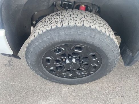 Used 2024 Chevrolet Silverado 3500 High Country w/ Technology Package image 30