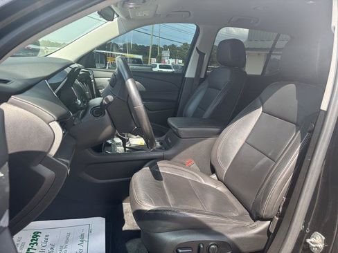 Used 2021 Chevrolet Traverse LT AWD/4WD image 13
