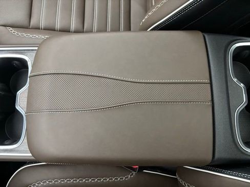 New 2026 GMC Acadia Denali Ultimate AWD/4WD image 33