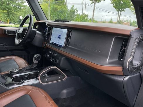 Used 2024 Ford Bronco Outer Banks AWD/4WD image 33