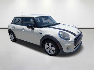 Used 2021 MINI Cooper 4-Door Hardtop w/ Storage Package FWD video 1