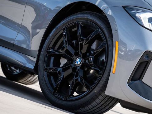 New 2026 BMW 330i Sedan w/ M Sport Package image 8