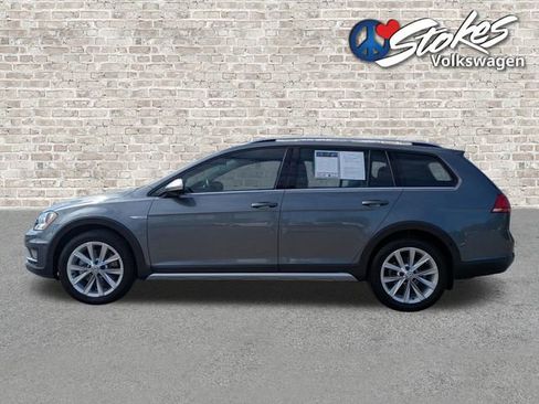 Used 2017 Volkswagen Golf Alltrack SE AWD/4WD image 7