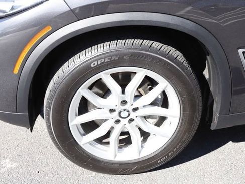 Used 2021 BMW X5 xDrive40i w/ Convenience Package AWD/4WD image 13