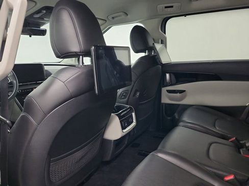 Used 2024 Kia Carnival SX FWD image 13