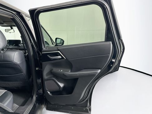 Used 2024 Mitsubishi Outlander SE AWD/4WD image 32