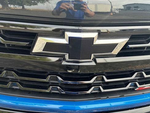 Used 2024 Chevrolet Silverado 1500 LT Trail Boss w/ LT Trail Boss Premium Package AWD/4WD image 29
