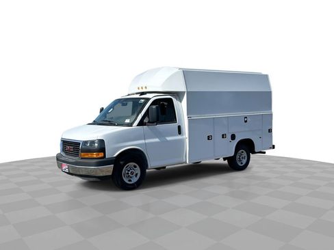 New 2025 GMC Savana 3500 w/ Power Convenience Package image 4
