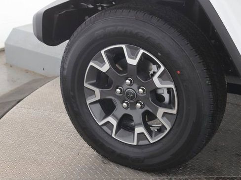 New 2026 Jeep Gladiator Sport image 13