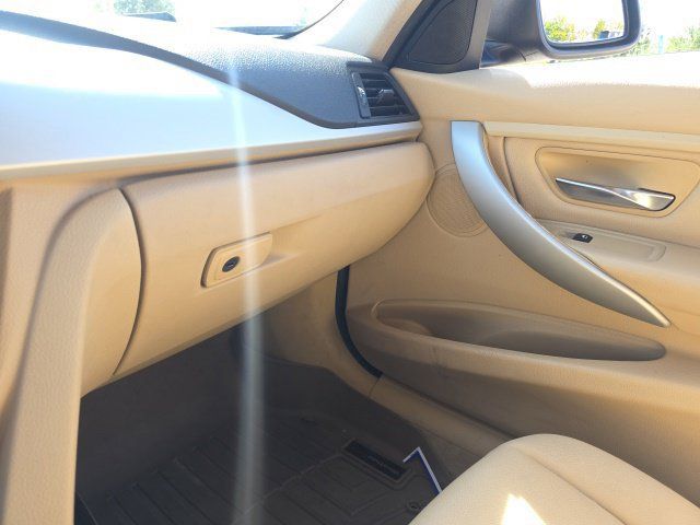 Used 2013 BMW 328i xDrive Sedan AWD/4WD image 23