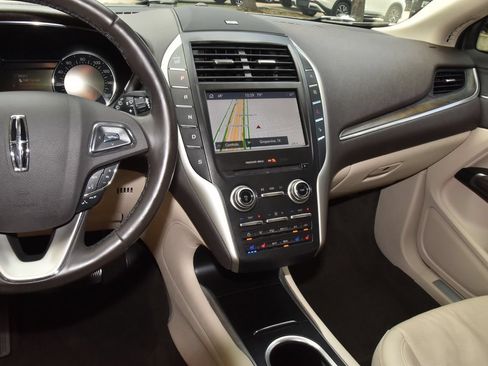 Used 2019 Lincoln MKC Reserve w/ MKC Technology Package FWD image 26