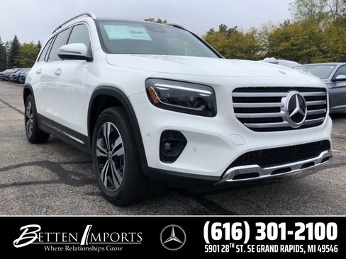 New 2026 Mercedes-Benz GLB 250 4MATIC image 1