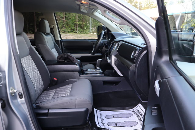 Used 2020 Toyota Tundra SR5 w/ SR5 Upgrade Package AWD/4WD image 24