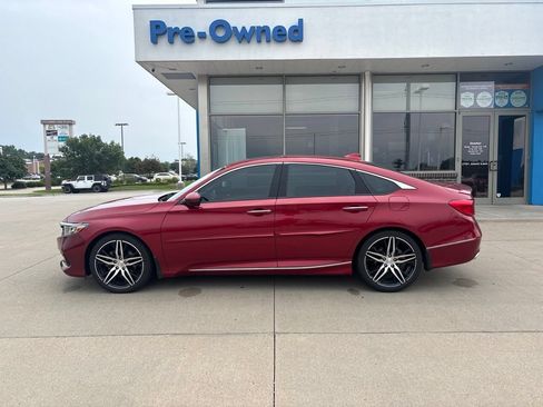 Certified 2022 Honda Accord Touring image 8