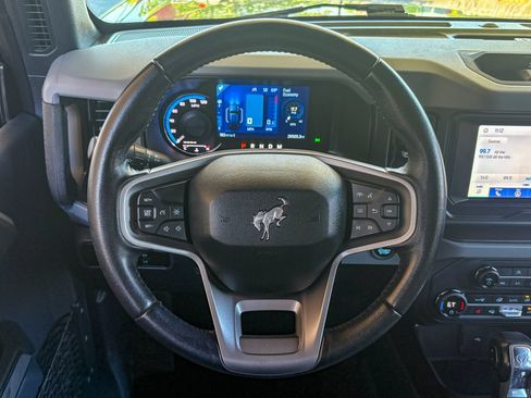 Used 2023 Ford Bronco Big Bend w/ Sasquatch Package AWD/4WD image 28