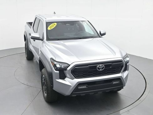 Used 2024 Toyota Tacoma TRD Off-Road AWD/4WD image 25