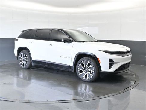 New 2025 Jeep Wagoneer S Limited image 3