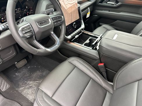 New 2026 GMC Yukon XL Denali w/ Sun & Power Step Package image 10