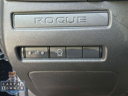 Used 2025 Nissan Rogue S AWD/4WD image 21