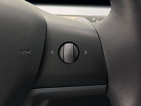 Used 2022 Tesla Model Y Performance image 26