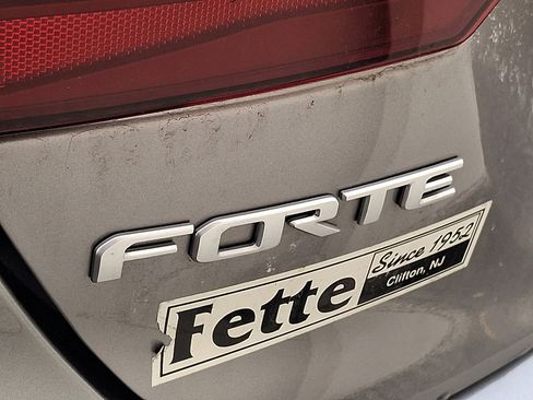 Certified 2023 Kia Forte LXS image 4