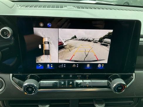 Used 2023 Chevrolet Colorado Trail Boss w/ Technology Package AWD/4WD image 14