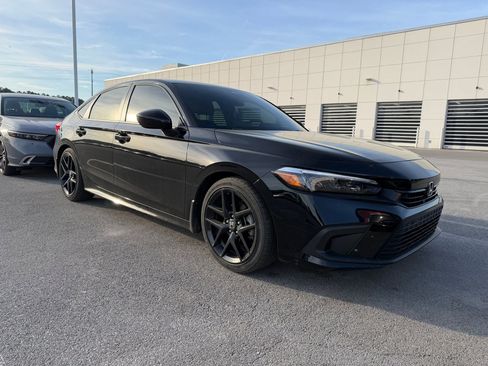 Used 2024 Honda Civic Sport image 4