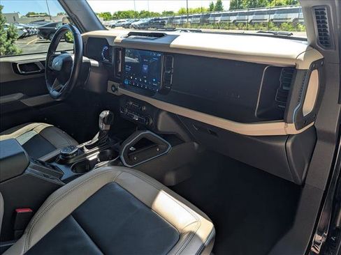 Used 2022 Ford Bronco Wildtrak AWD/4WD image 15