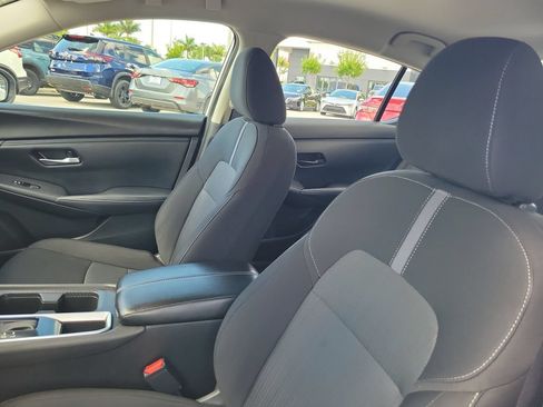 Used 2024 Nissan Sentra SV FWD image 15