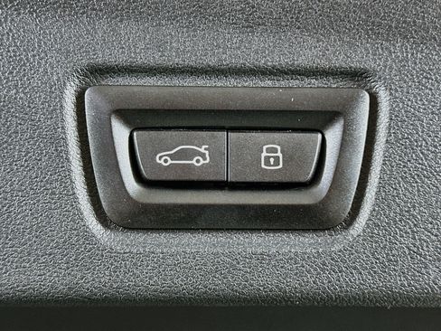 Used 2024 BMW i4 xDrive40i AWD/4WD image 31
