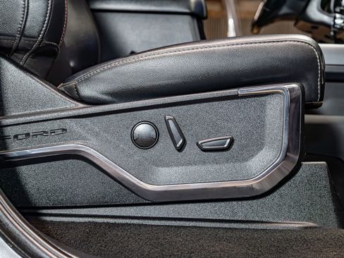 Used 2023 Ford F350 Lariat w/ Lariat Ultimate Package AWD/4WD image 26