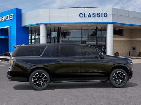 New 2026 Chevrolet Suburban RST image 5