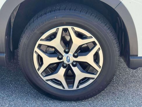 Certified 2023 Subaru Forester Premium AWD/4WD image 6