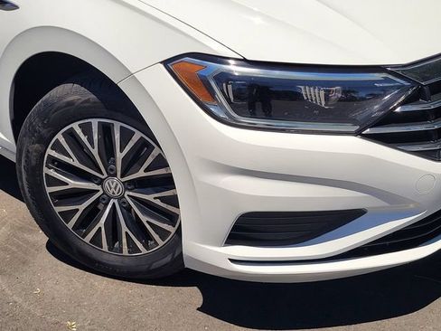 Used 2019 Volkswagen Jetta SEL FWD image 2