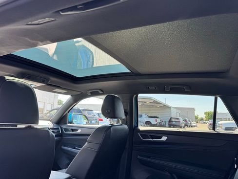 Used 2024 Volkswagen Atlas Cross Sport SEL Premium R-Line image 10