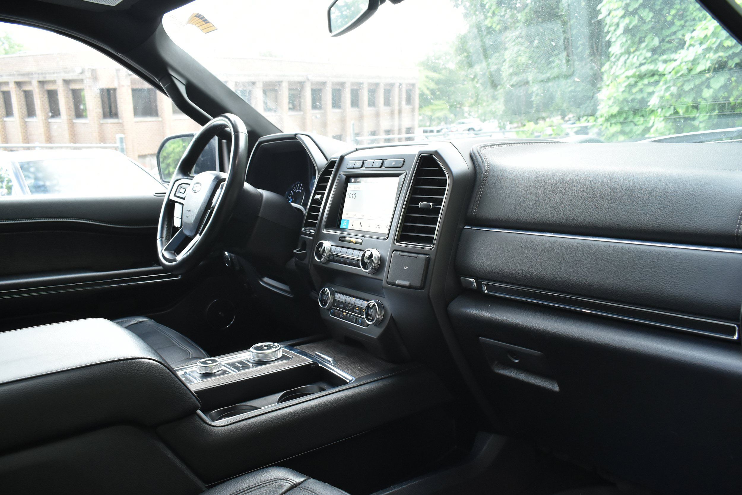 Used 2019 Ford Expedition Limited w/ Driver Assistance Package AWD/4WD image 21
