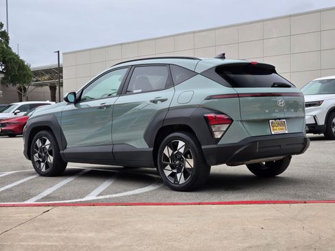 Used 2024 Hyundai Kona SEL FWD image 5