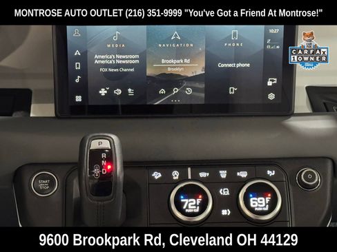 Used 2023 Land Rover Defender 110 SE AWD/4WD image 23