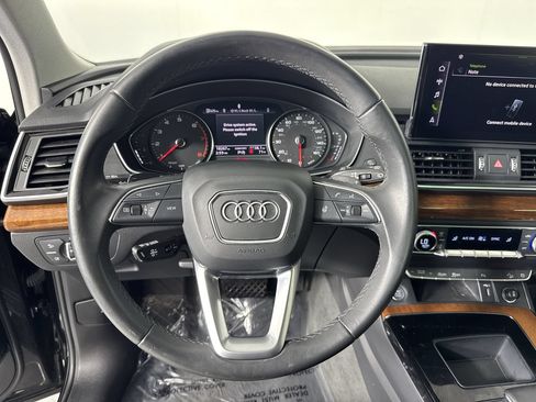Used 2023 Audi Q5 2.0T Premium w/ Convenience Package AWD/4WD image 13