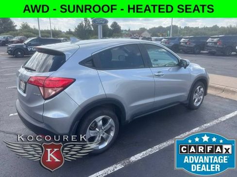 Used 2017 Honda HR-V EX image 3