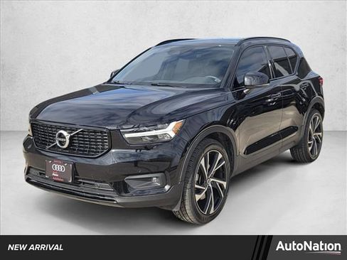 Used 2020 Volvo XC40 T5 R-Design w/ Protection Package Premier image 1