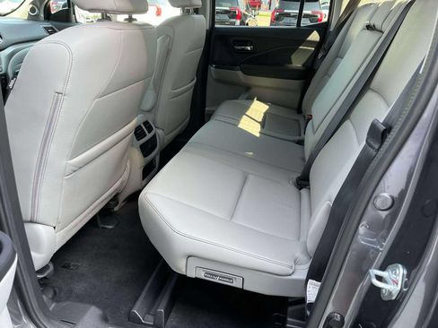 Used 2023 Honda Ridgeline RTL-E image 16