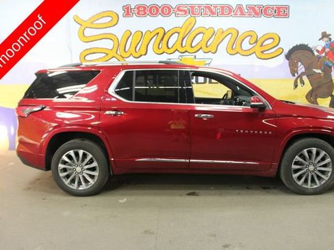 Used 2023 Chevrolet Traverse Premier AWD/4WD image 1